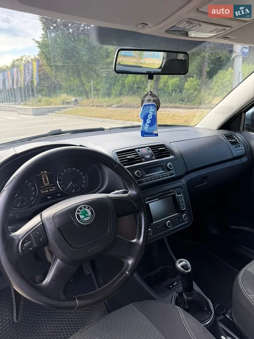 2010 Skoda Fabia - мініатюра 29