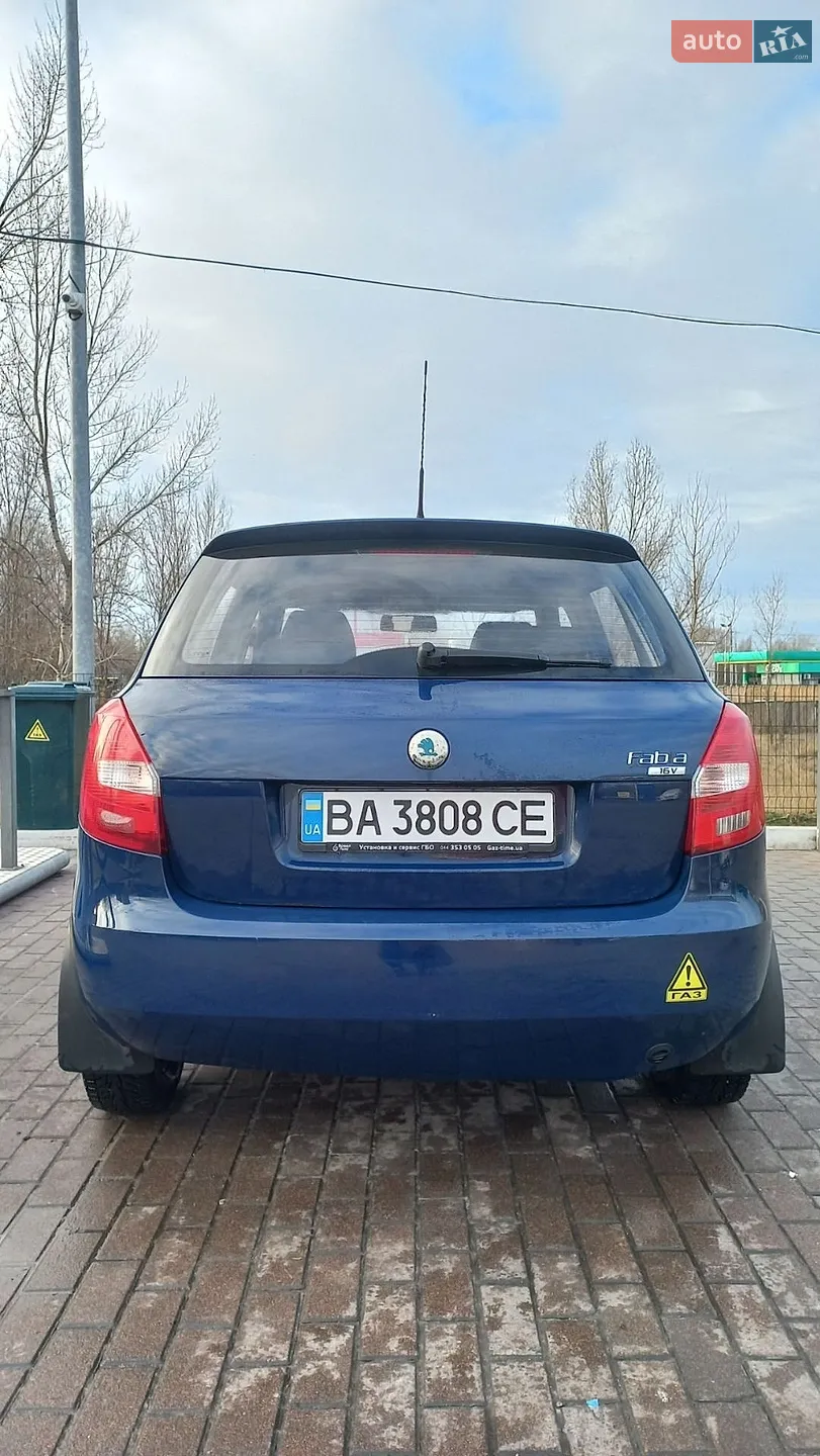 2010 Skoda Fabia - мініатюра 11
