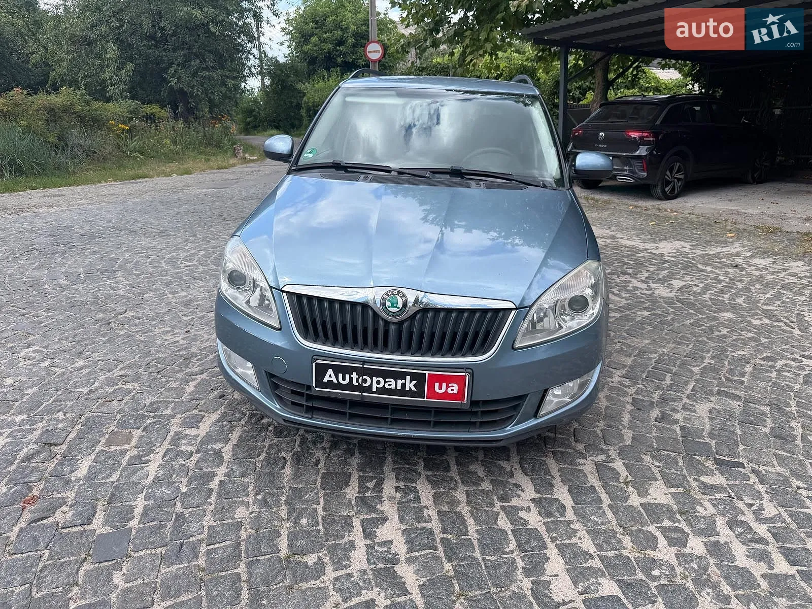 2011 Skoda Fabia - мініатюра 2