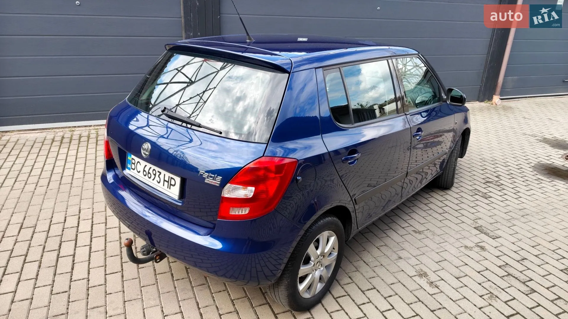 2010 Skoda Fabia - мініатюра 3