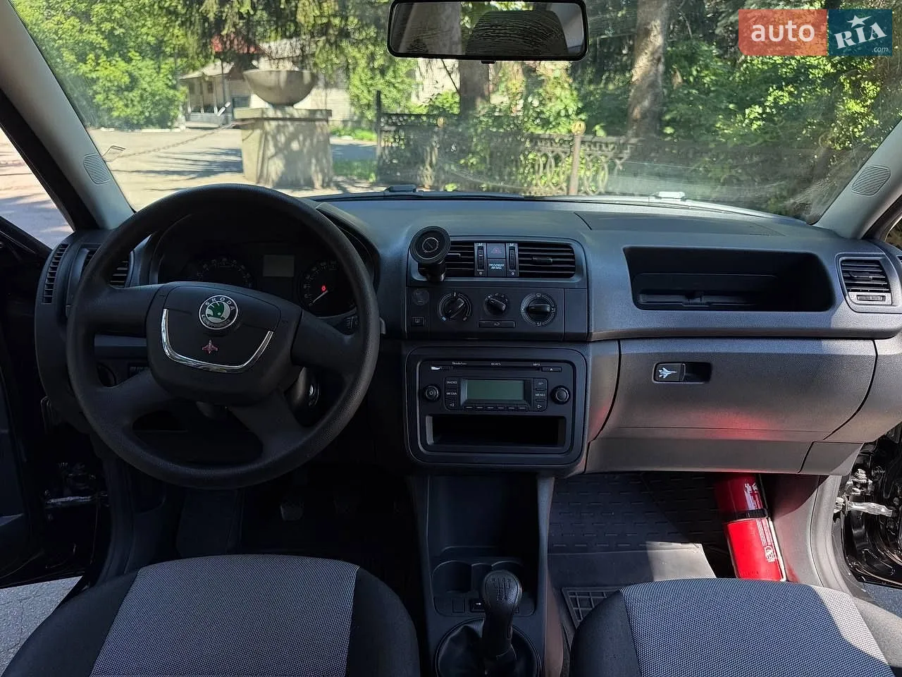 2011 Skoda Fabia - мініатюра 8