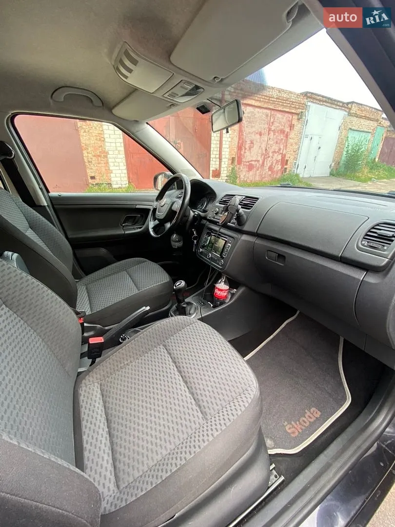 2011 Skoda Fabia - мініатюра 9