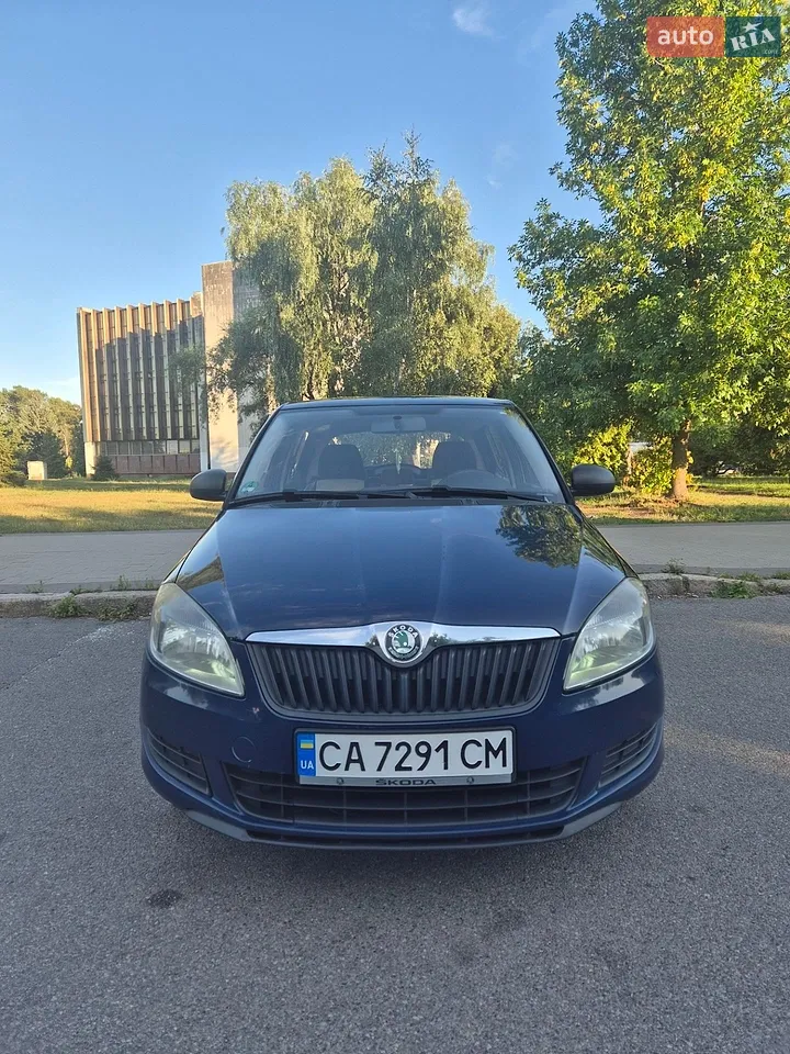 2011 Skoda Fabia - мініатюра 25