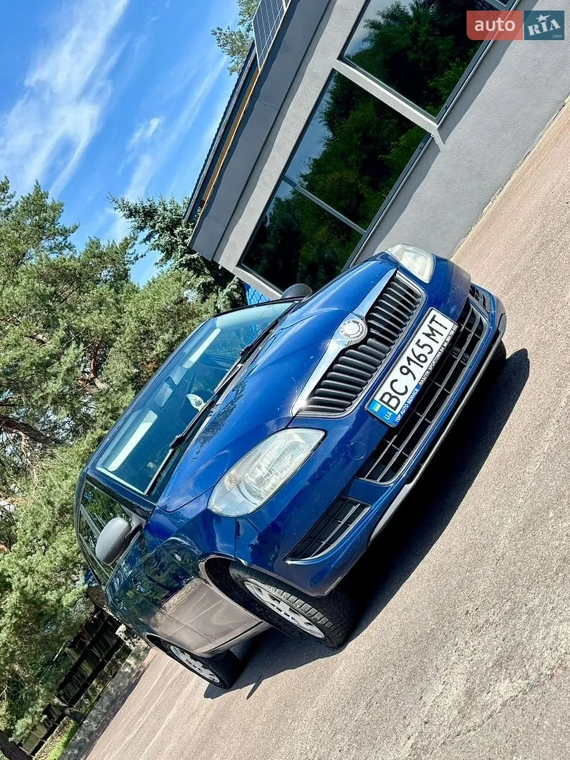 2012 Skoda Fabia - мініатюра 2