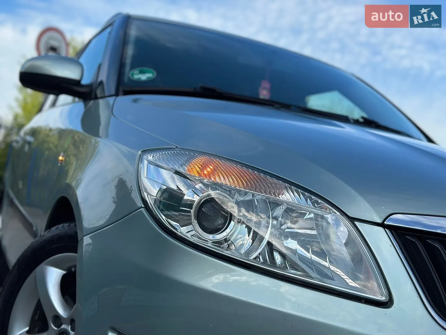 2011 Skoda Fabia - мініатюра 4