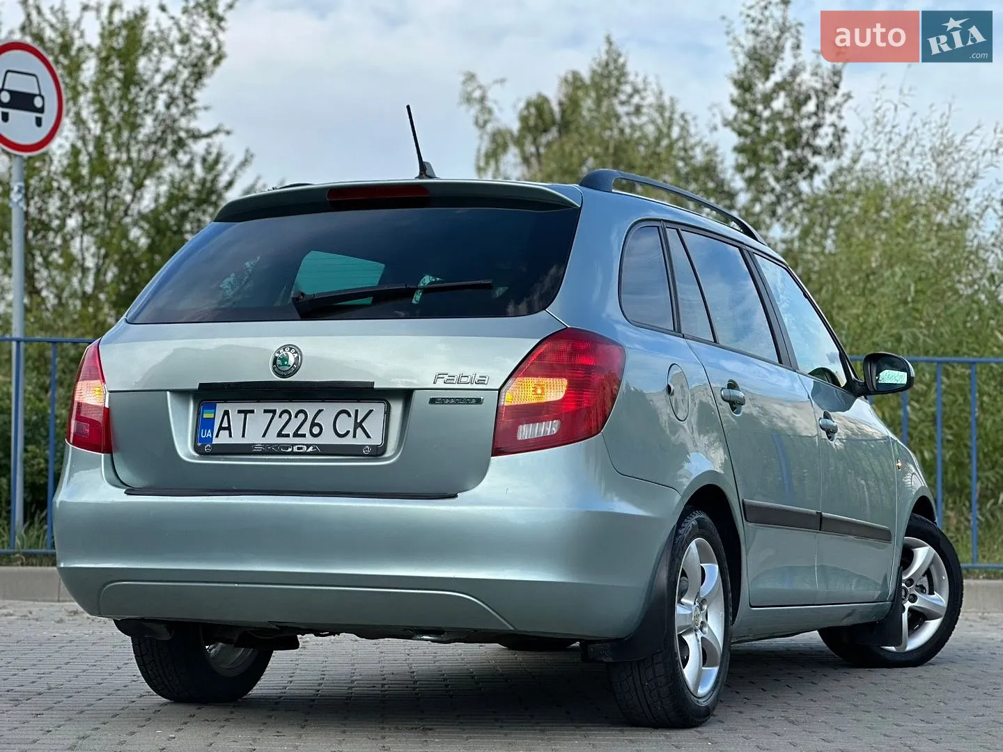 2011 Skoda Fabia - мініатюра 15