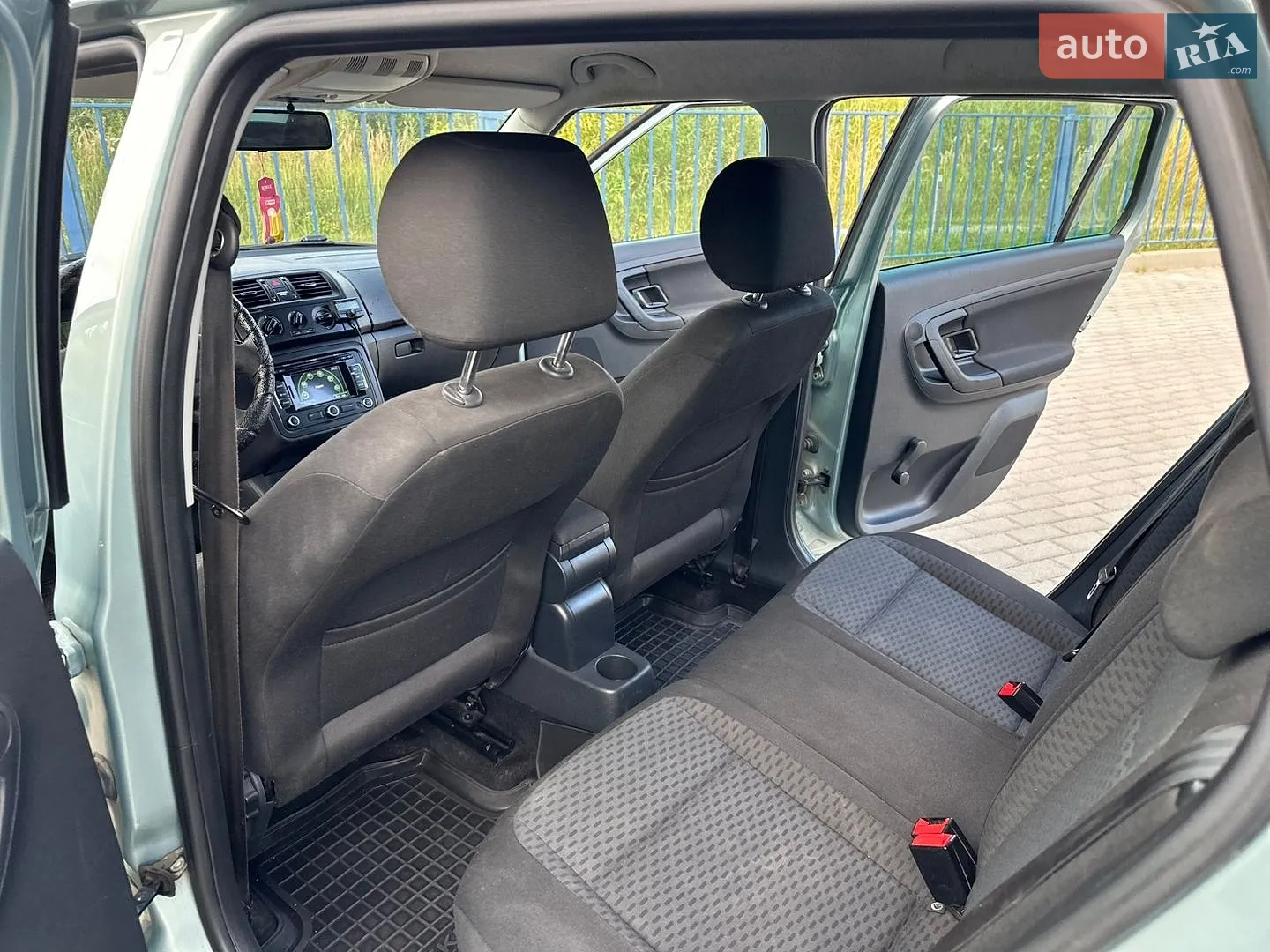 2011 Skoda Fabia - мініатюра 36