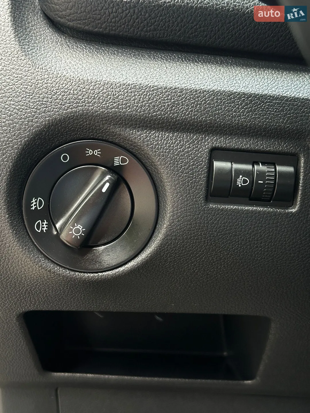 2010 Skoda Fabia - мініатюра 26