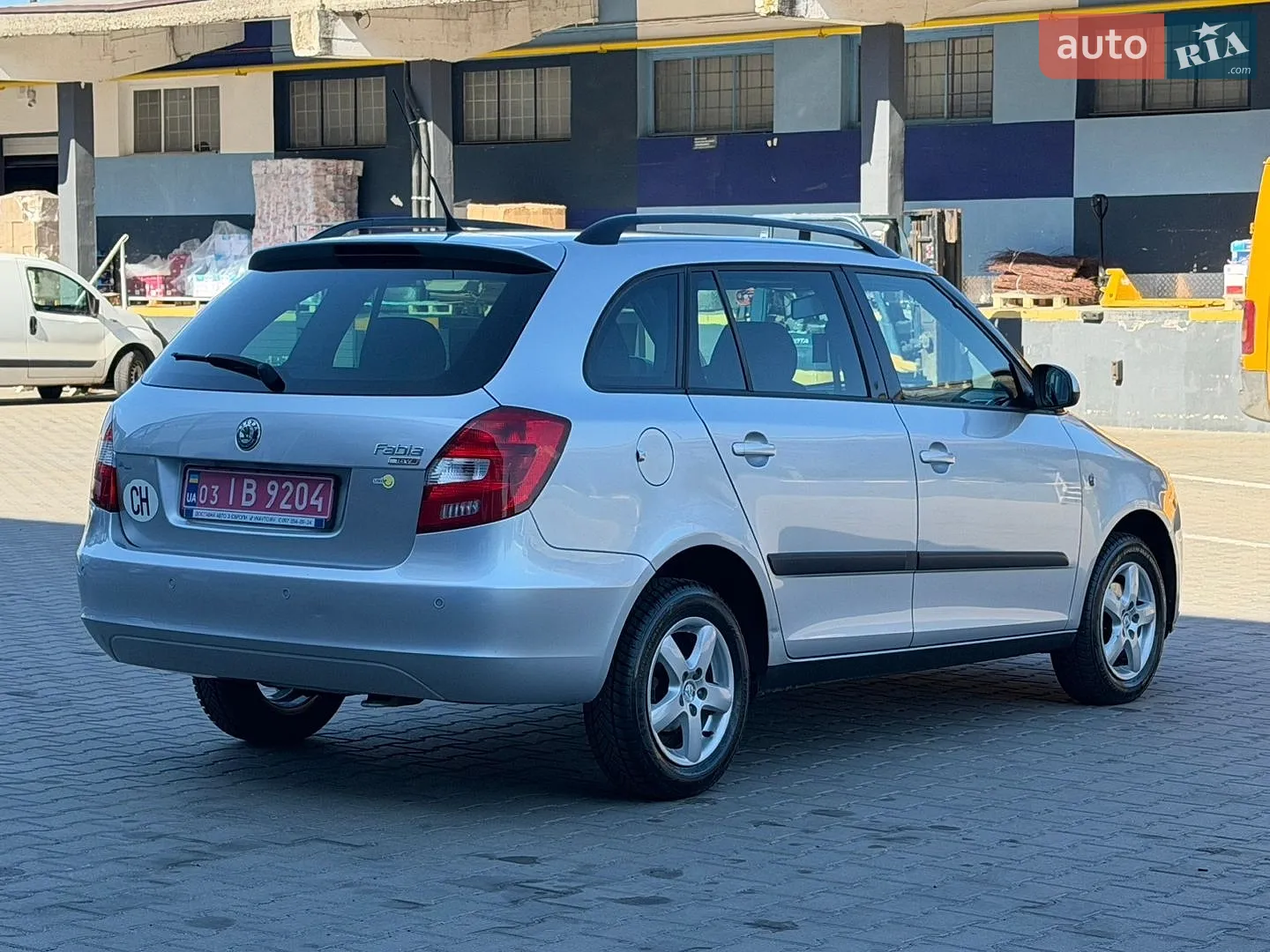 2010 Skoda Fabia - мініатюра 11