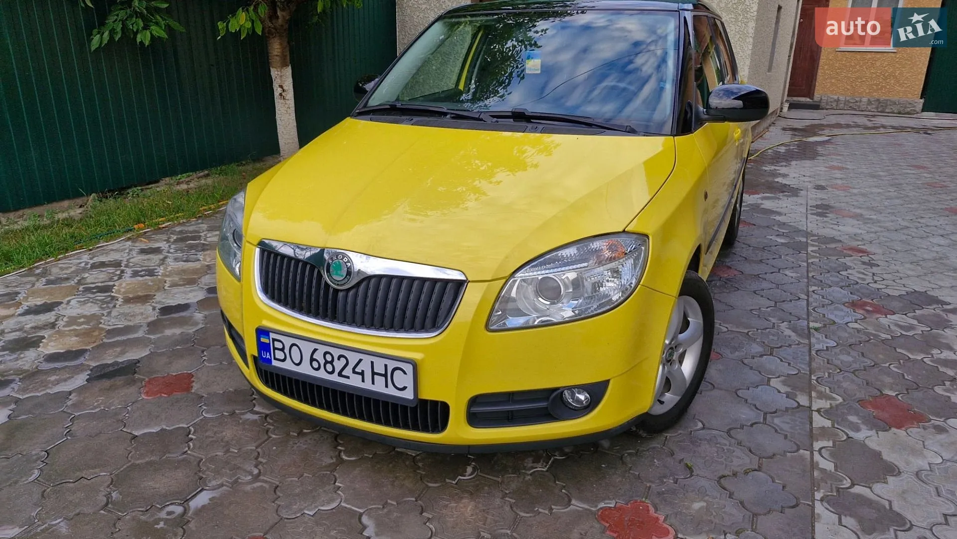 2010 Skoda Fabia - мініатюра 2