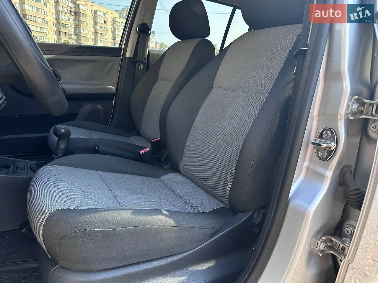2012 Skoda Fabia - мініатюра 9