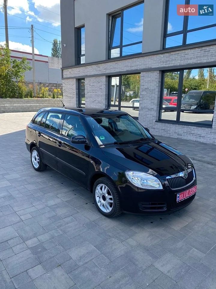 2010 Skoda Octavia - мініатюра 35