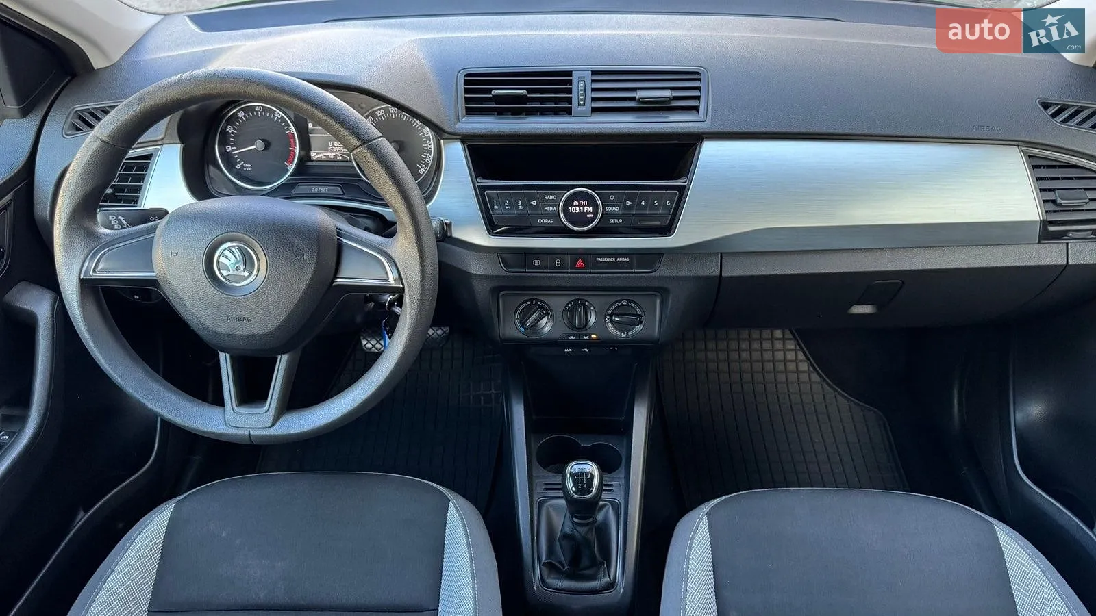 2016 Skoda Fabia - мініатюра 8
