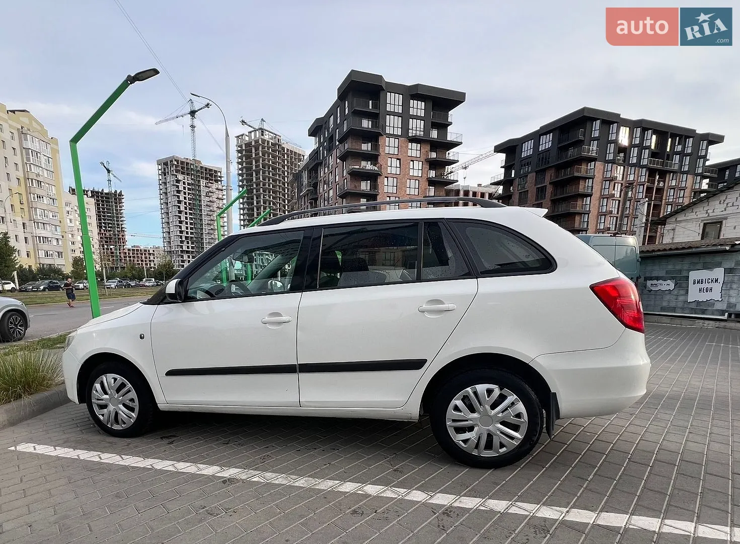 2010 Skoda Fabia - мініатюра 5