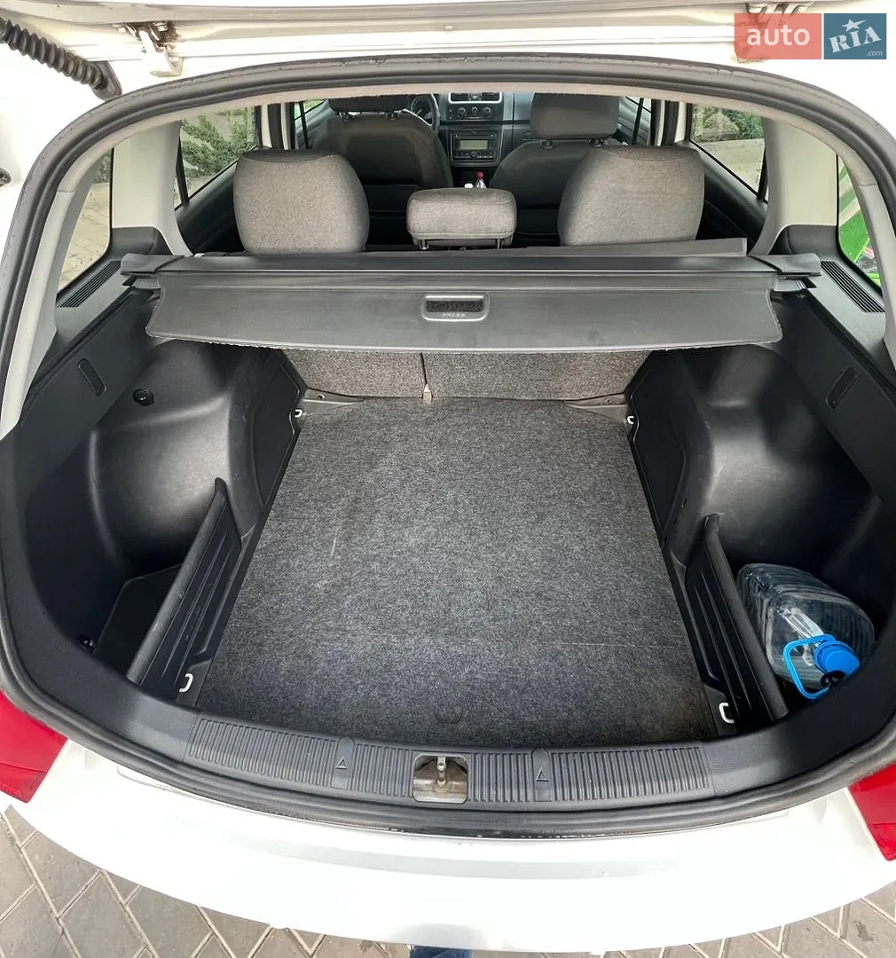 2010 Skoda Fabia - мініатюра 12