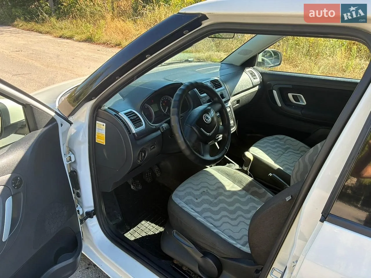 2010 Skoda Fabia - мініатюра 23