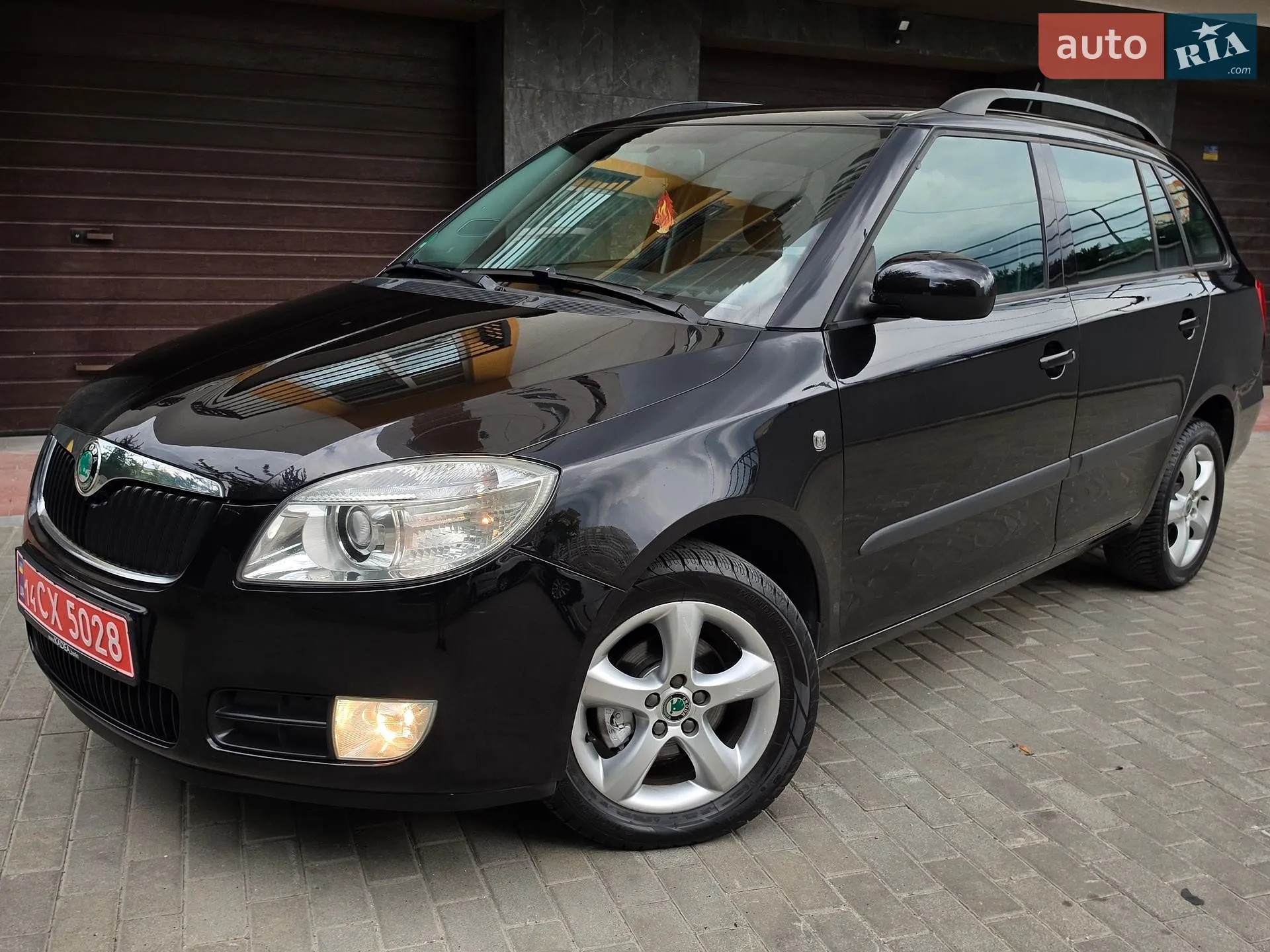2011 Skoda Fabia - мініатюра 3