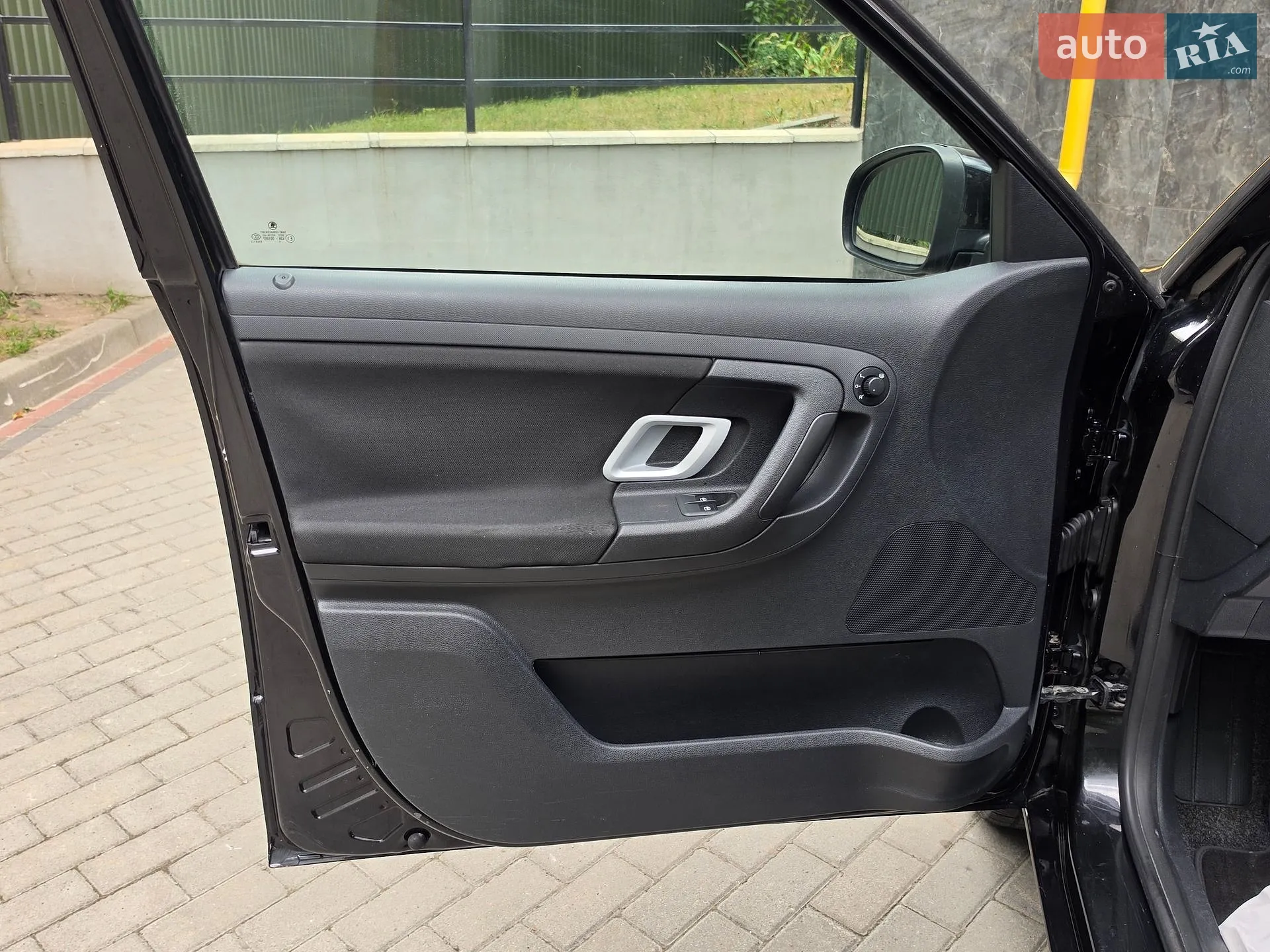 2011 Skoda Fabia - мініатюра 23