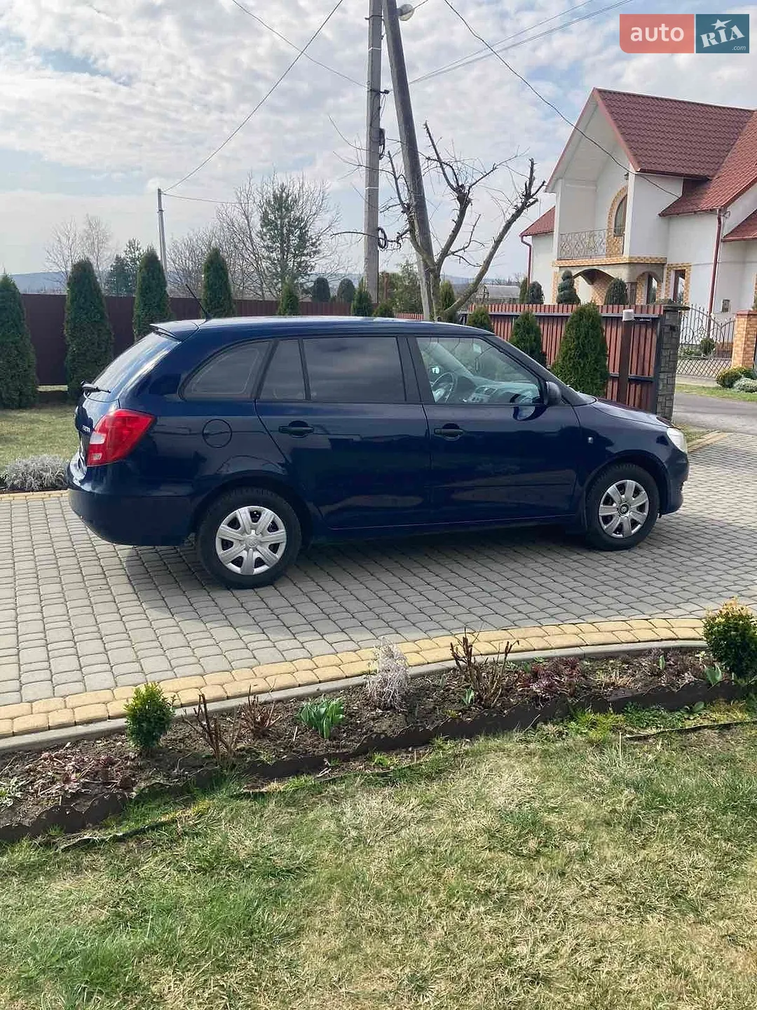 2014 Skoda Fabia - мініатюра 2