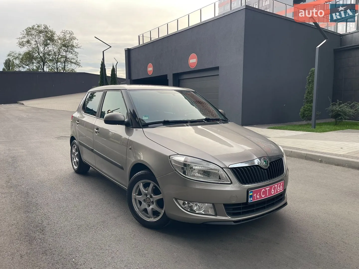 2011 Skoda Fabia - мініатюра 15