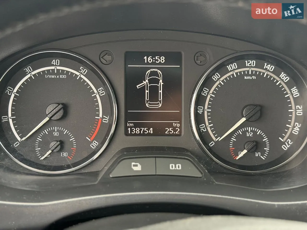 2011 Skoda Fabia - мініатюра 18