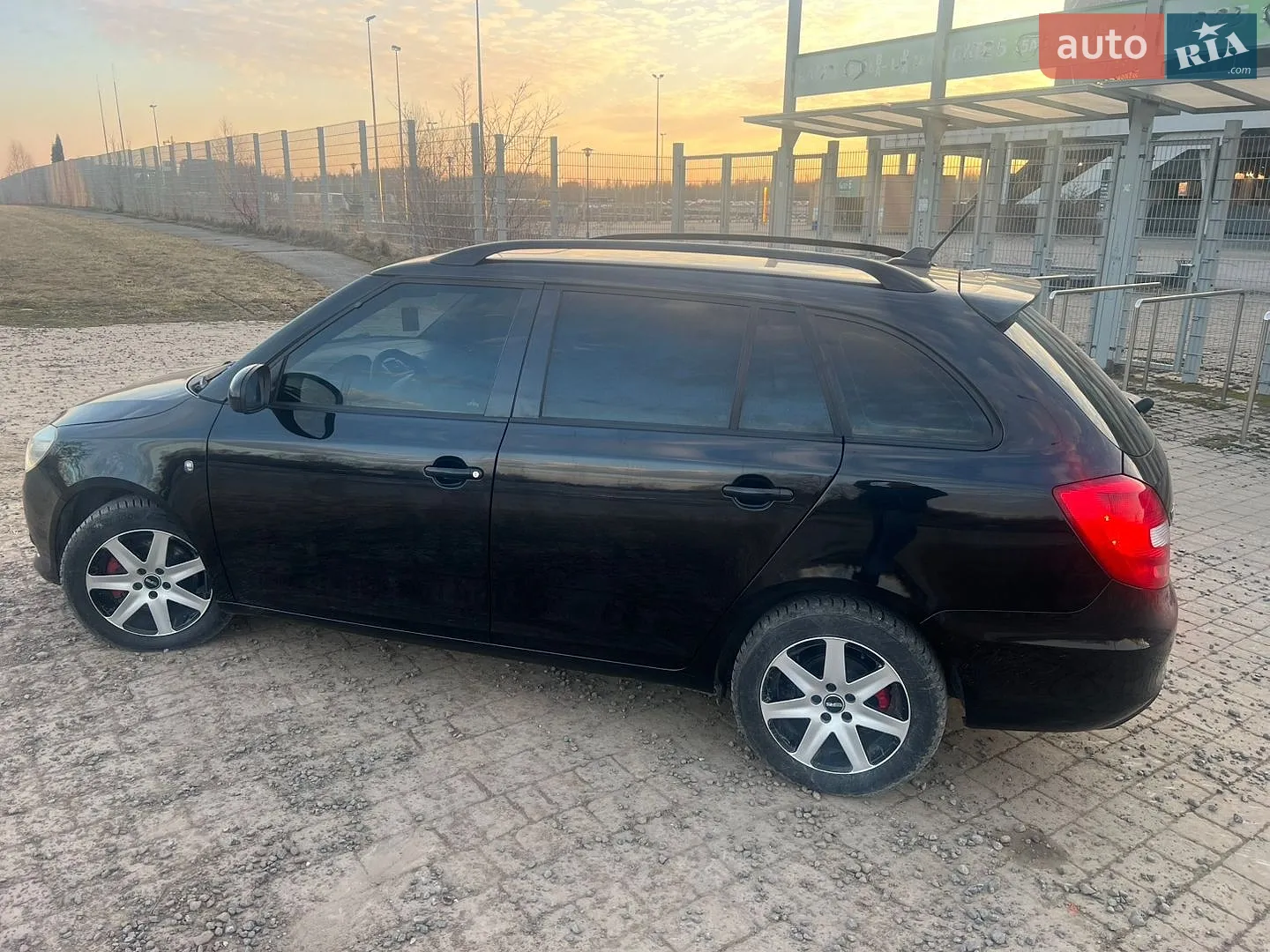 2011 Skoda Fabia - мініатюра 8