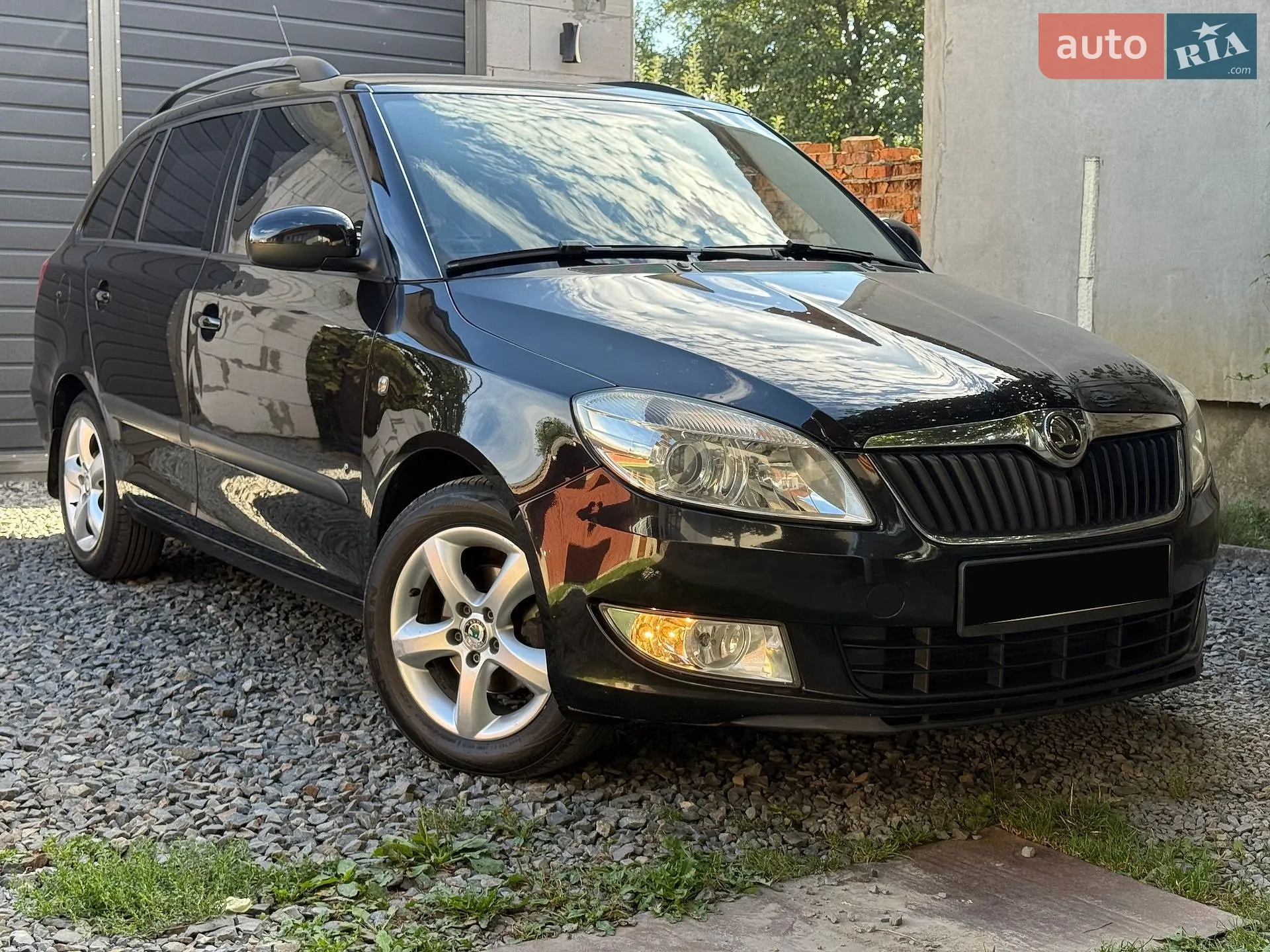 2010 Skoda Fabia - мініатюра 8