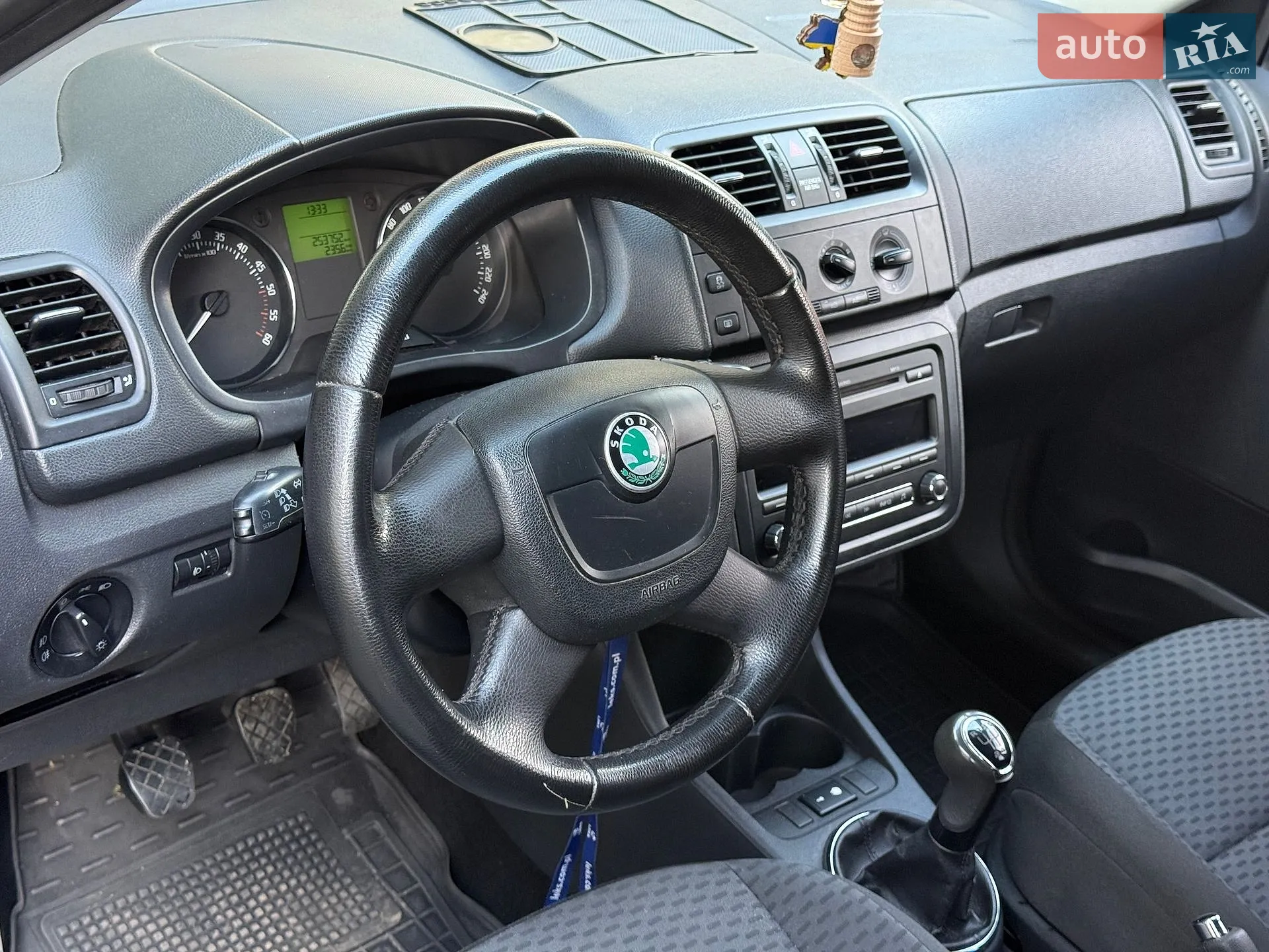 2010 Skoda Fabia - мініатюра 37