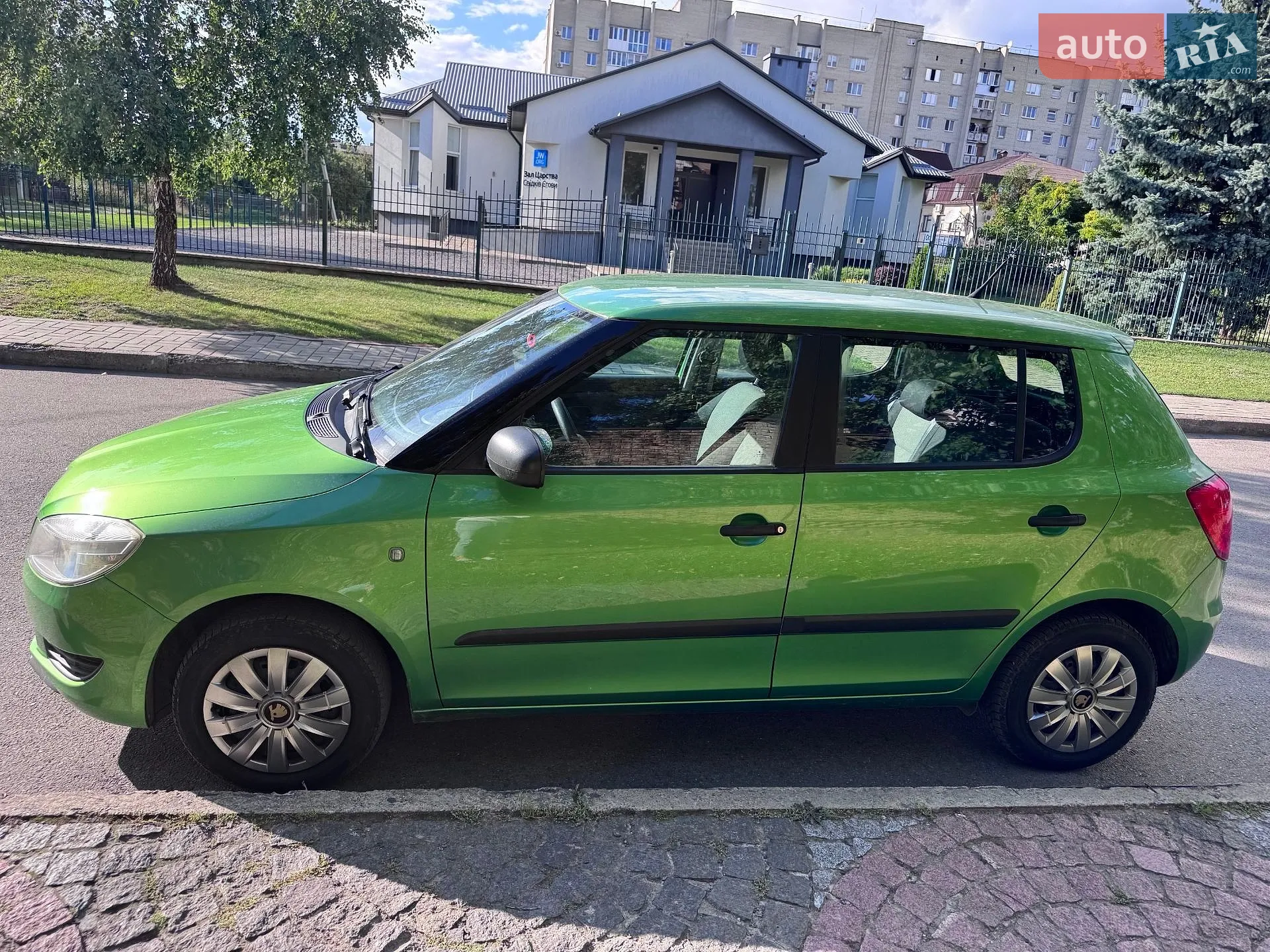 2011 Skoda Fabia - мініатюра 3