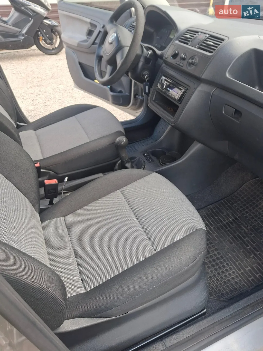 2012 Skoda Fabia - мініатюра 6