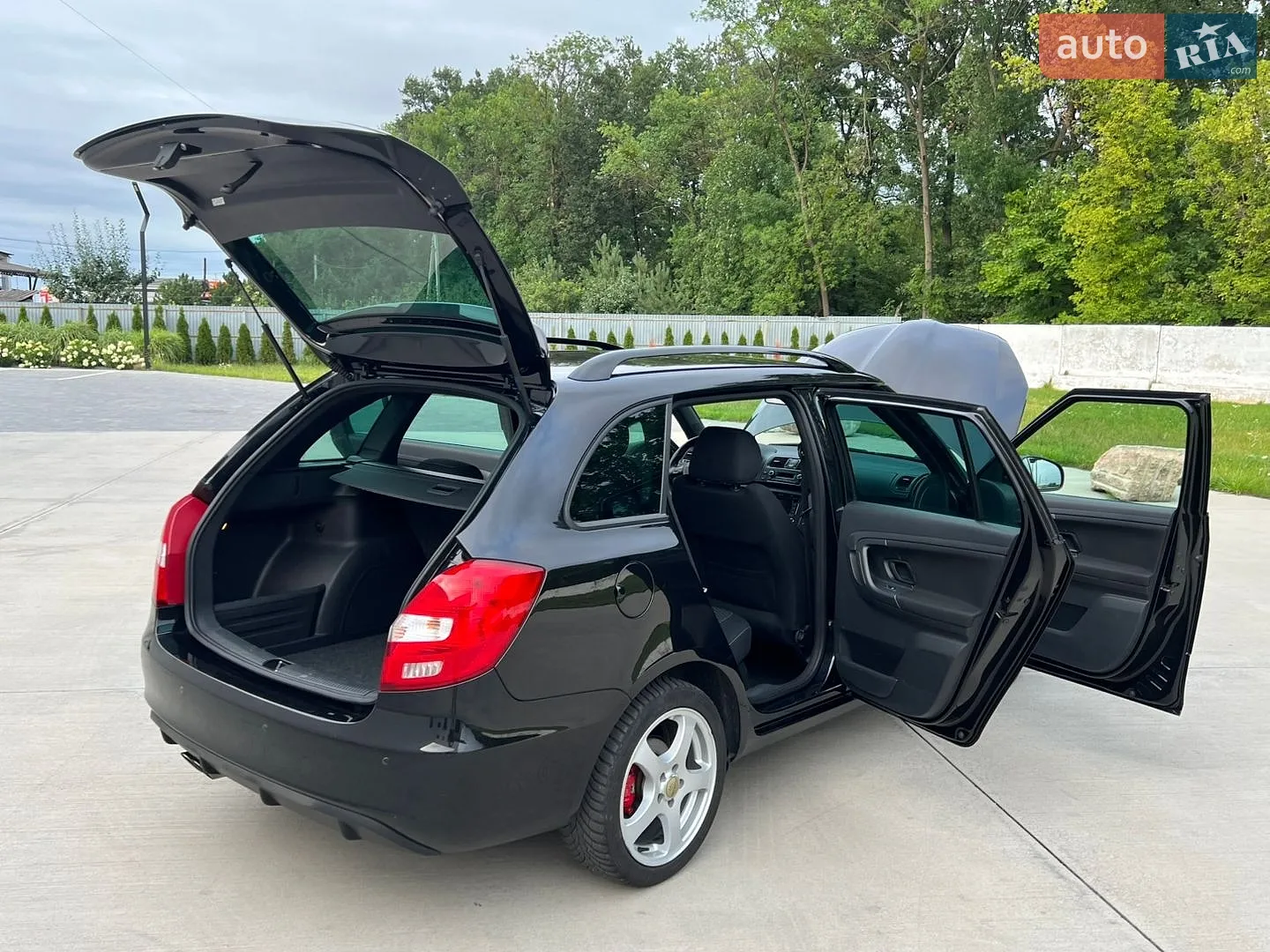 2012 Skoda Fabia - мініатюра 143
