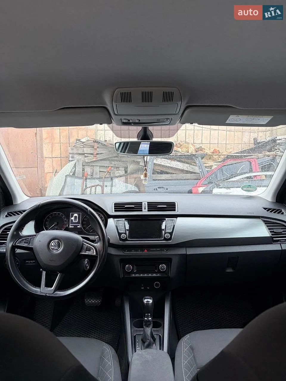 2015 Skoda Fabia - мініатюра 8