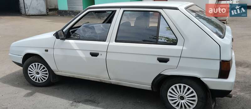 Хетчбек Skoda Favorit 1993 в Черкасах