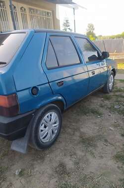 Хэтчбек Skoda Favorit 1991 в Хотине