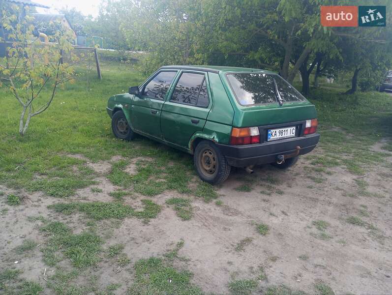 Хетчбек Skoda Favorit 1992 в 