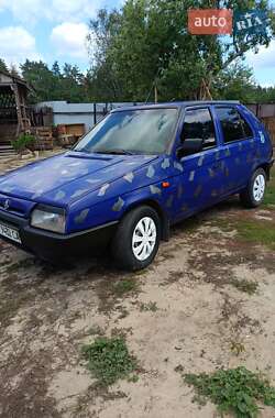 Хэтчбек Skoda Favorit 1992 в Краснокутске