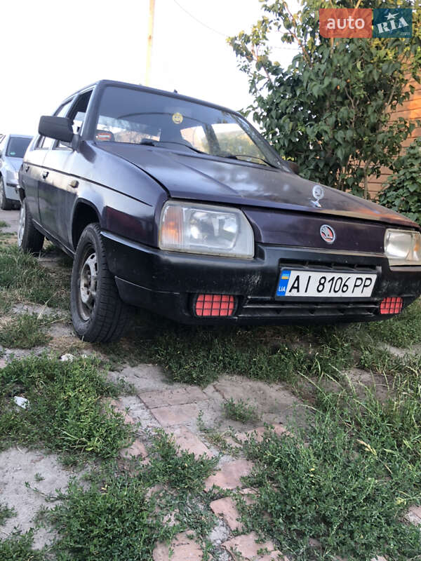 Хэтчбек Skoda Favorit 1993 в Макарове