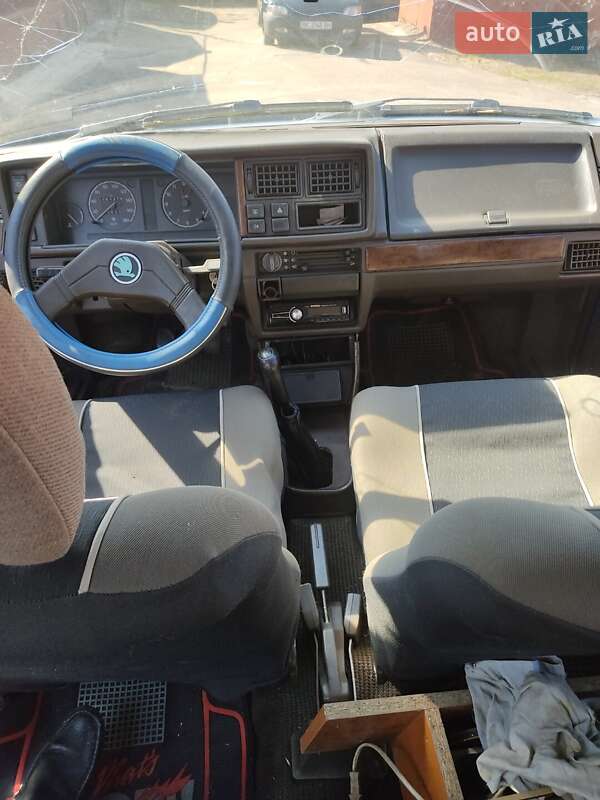 Хетчбек Skoda Favorit 1990 в Львові