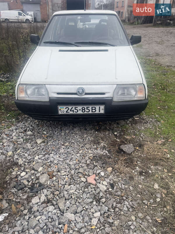 Хэтчбек Skoda Favorit 1990 в Виннице фото Хэтчбек Skoda Favorit 1990 в Виннице