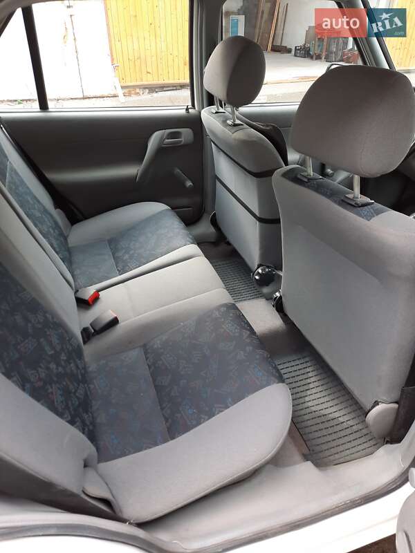 Хетчбек Skoda Felicia 2000 в Києві