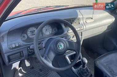 Хэтчбек Skoda Felicia 1996 в 