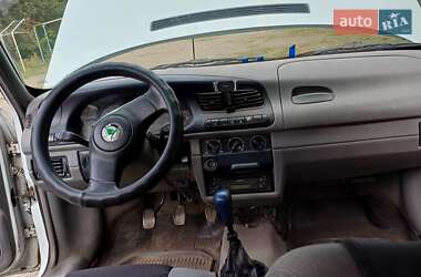 Хэтчбек Skoda Felicia 1998 в  фото 24 Хэтчбек Skoda Felicia 1998 в