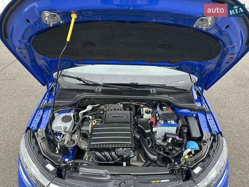 Позашляховик / Кросовер Skoda Kamiq 2021 в Києві