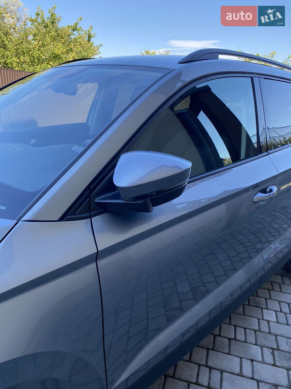 Внедорожник / Кроссовер Skoda Karoq 2019 в Каменец-Подольском