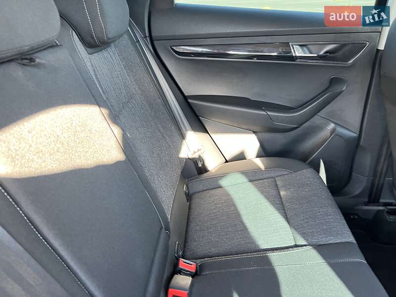 Позашляховик / Кросовер Skoda Karoq 2019 в Києві