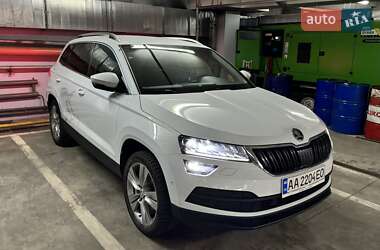 Внедорожник / Кроссовер Skoda Karoq 2019 в Киеве