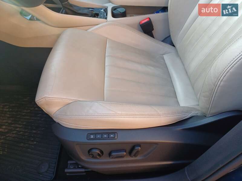 Позашляховик / Кросовер Skoda Karoq 2020 в Ужгороді