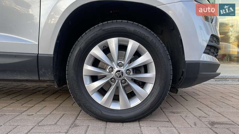 Позашляховик / Кросовер Skoda Karoq 2020 в Києві