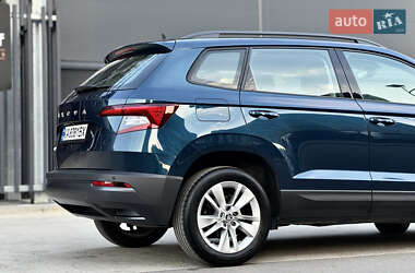 Внедорожник / Кроссовер Skoda Karoq 2021 в 