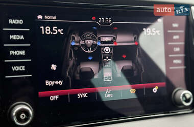 Внедорожник / Кроссовер Skoda Karoq 2019 в 